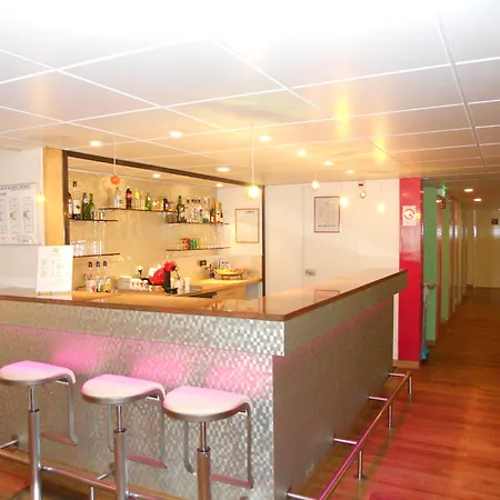 מלון Ibis Styles Centre 3*