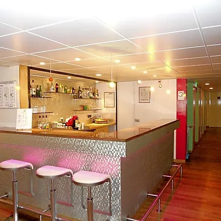 Ibis Styles Centre 3*