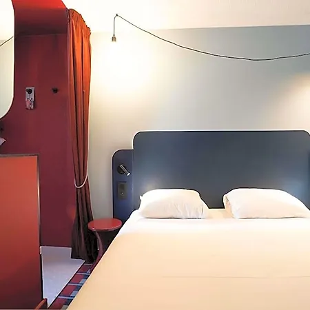 Ibis Styles Centre 3*
