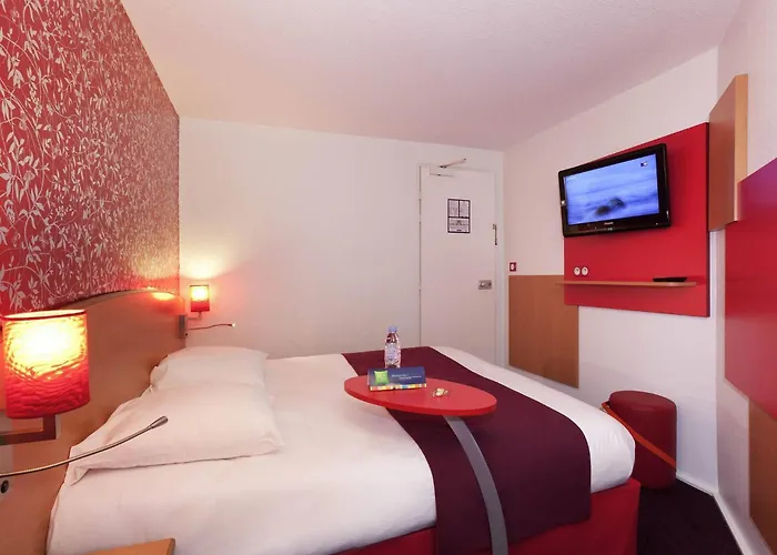 מלון Ibis Styles Centre 3*
