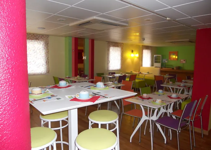מלון Ibis Styles Centre 3*